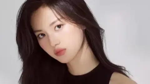 一只狗被困井下